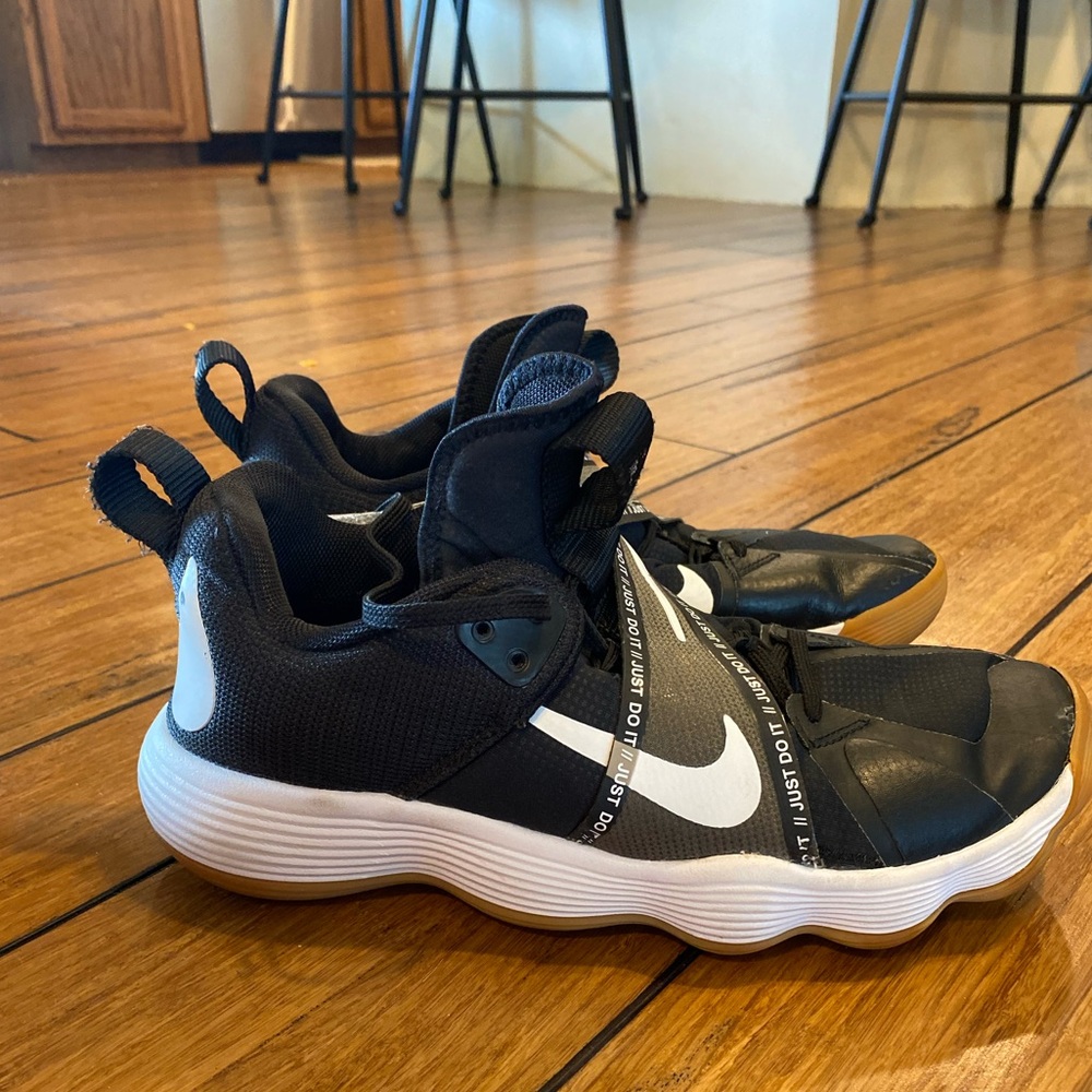 Women’s Volleyball Shoes